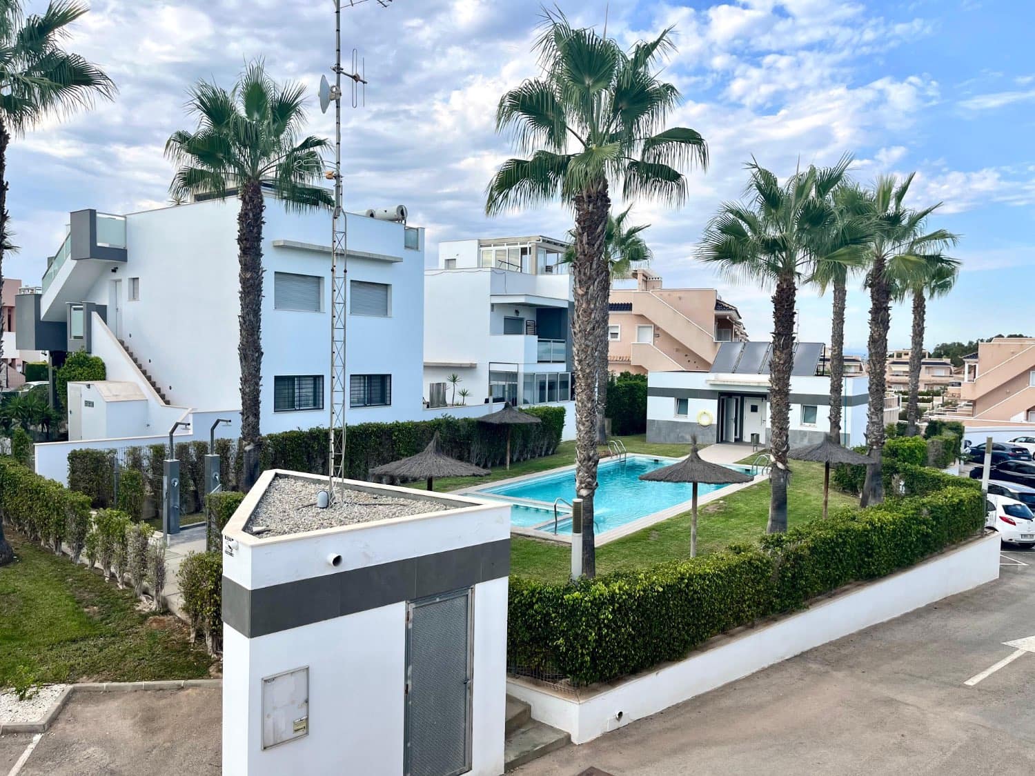 2 soveværelse Bungalow til salg i Torrevieja med swimmingpool - € 275.000 (Ref: 10085718)