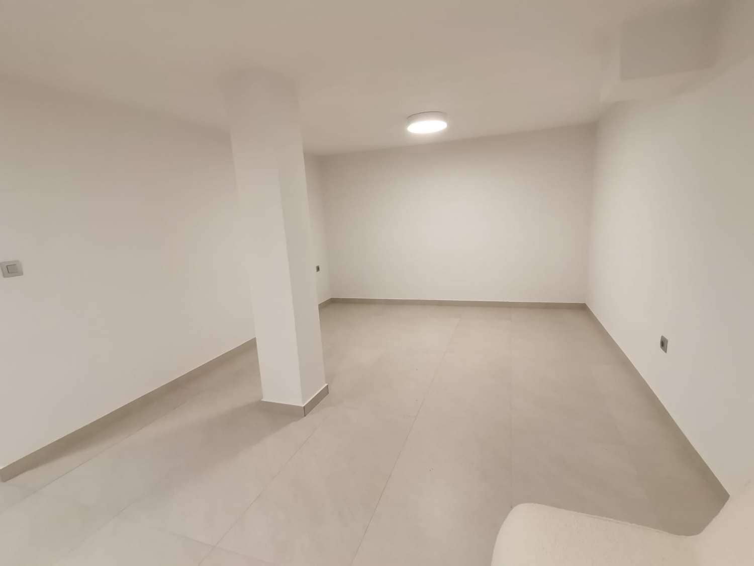3 makuuhuone Huvila myytävänä paikassa Ciudad Quesada mukana uima-altaan 
autotalli - 649 000 € (Ref: 10088870)