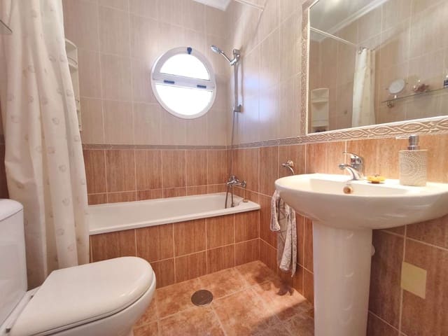 Piso de 2 habitaciones en Orihuela en venta con piscina - 239.900 € (Ref: 10101837)