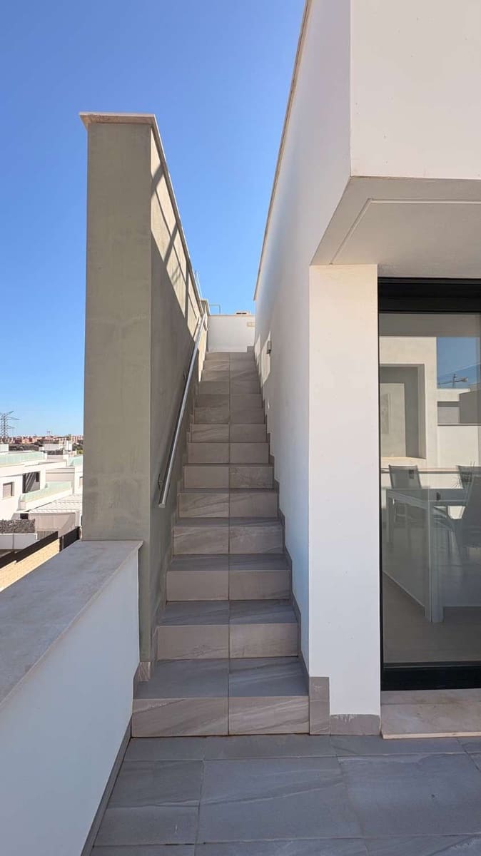 5 bedroom Villa for sale in Orihuela with pool garage - € 547,000 (Ref: 10101838)
