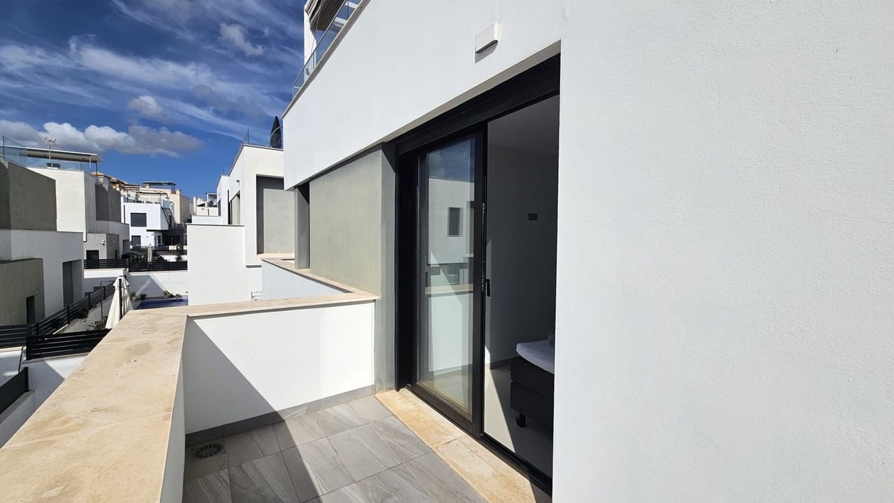 5 bedroom Villa for sale in Orihuela with pool garage - € 547,000 (Ref: 10101838)