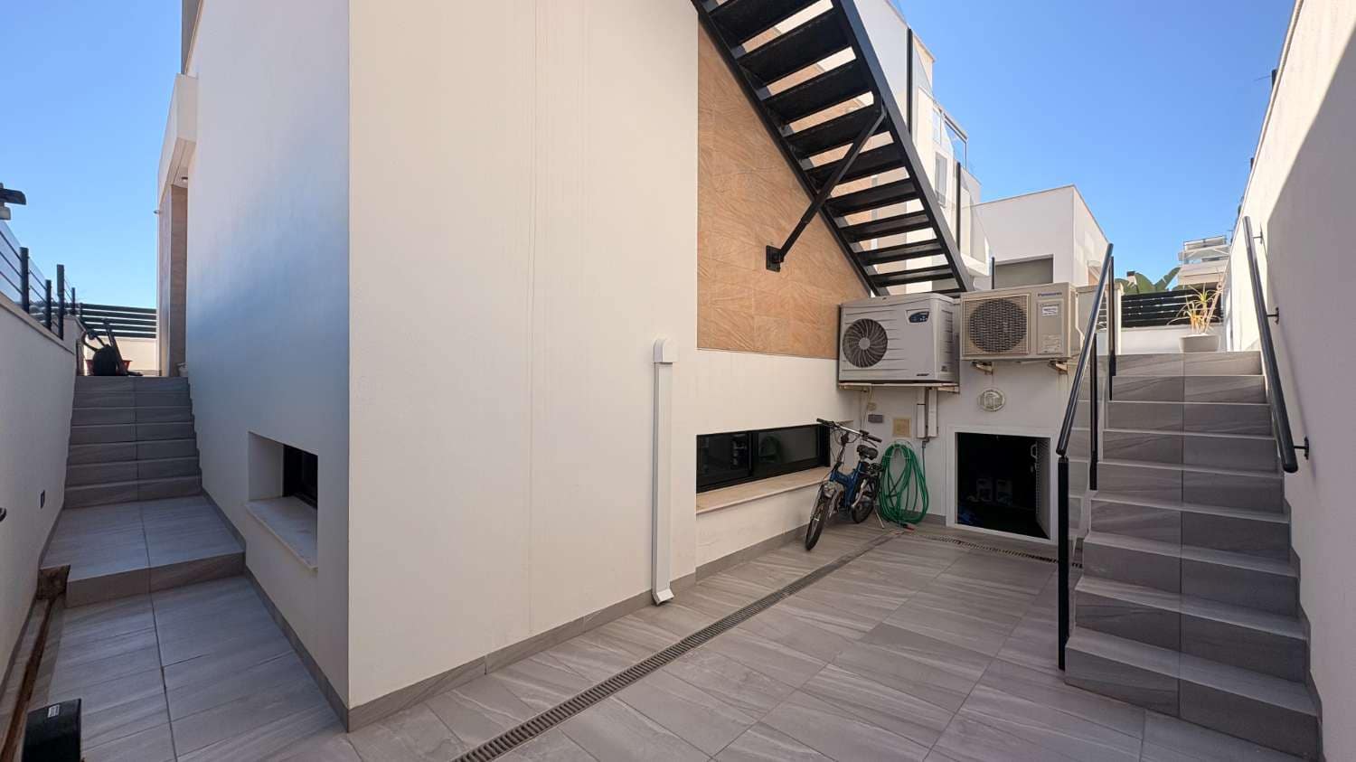 5 bedroom Villa for sale in Orihuela with pool garage - € 547,000 (Ref: 10101838)