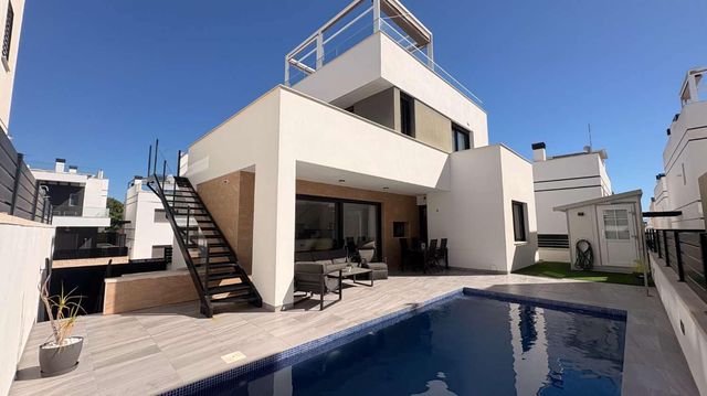 5 sovrum Villa till salu i Orihuela med pool garage - 546 000 € (Ref: 10101838)