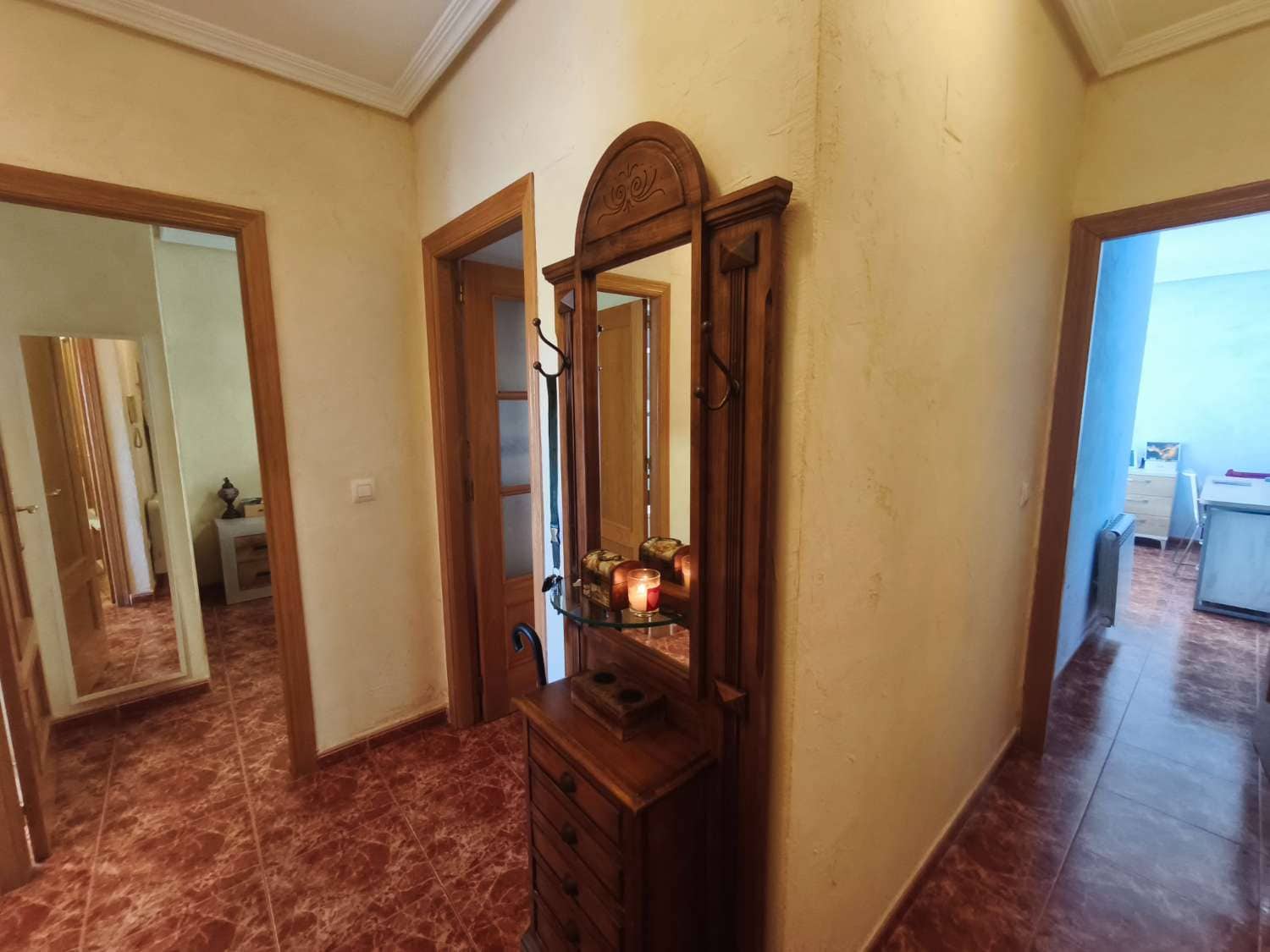 2 bedroom Beach Apartment for sale in Torrevieja with garage - € 220,000 (Ref: 10114625)