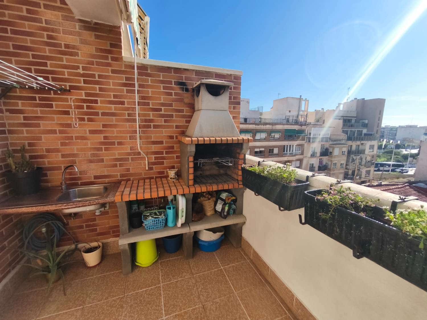 2 bedroom Beach Apartment for sale in Torrevieja with garage - € 220,000 (Ref: 10114625)