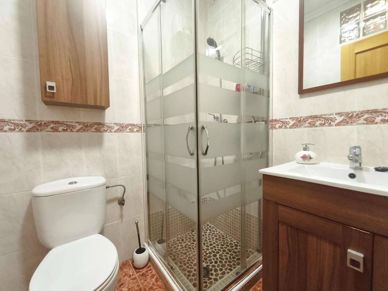 2 bedroom Beach Apartment for sale in Torrevieja with garage - € 220,000 (Ref: 10114625)