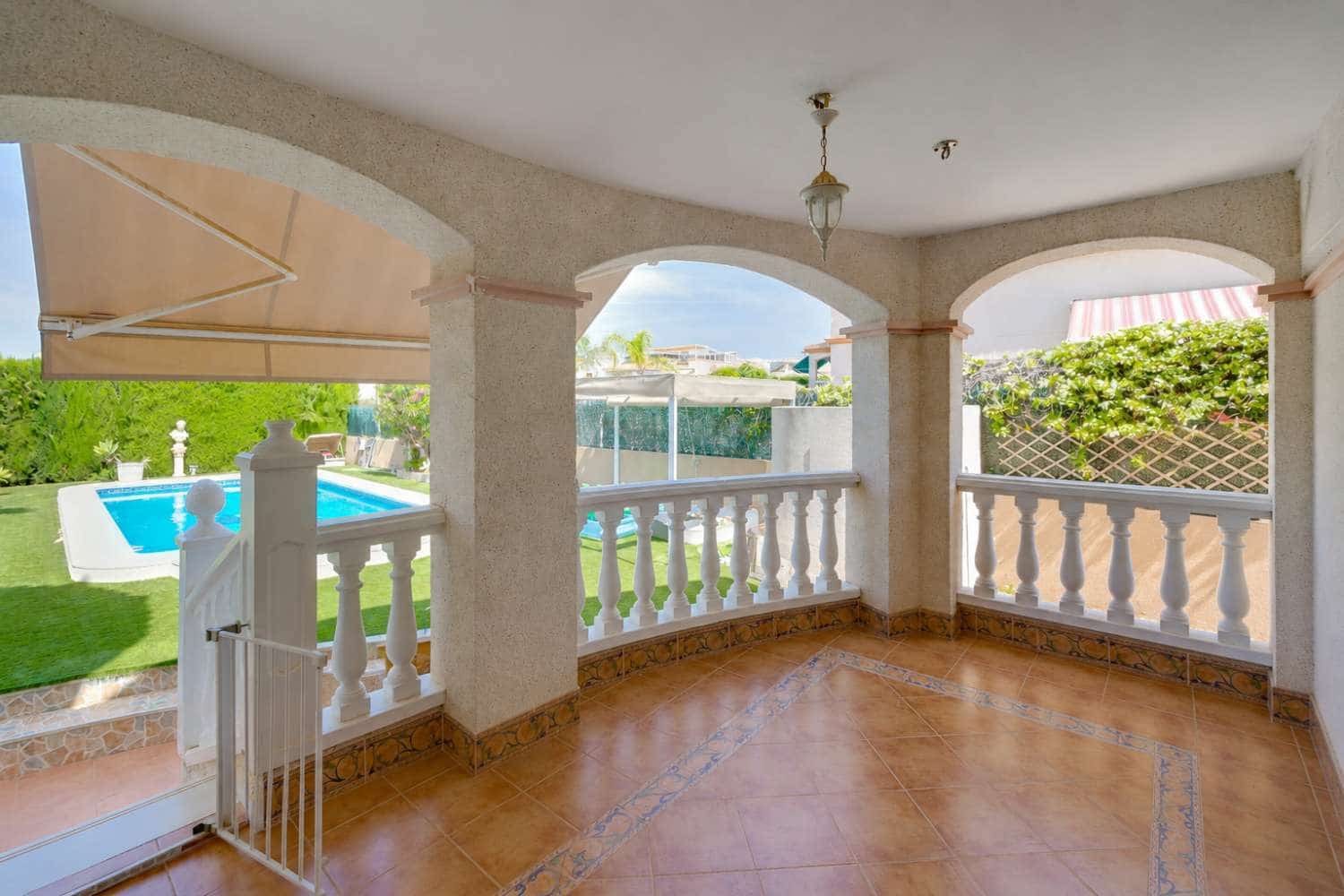 3 bedroom Villa for sale in San Fulgencio with pool garage - € 399,000 (Ref: 10135683)