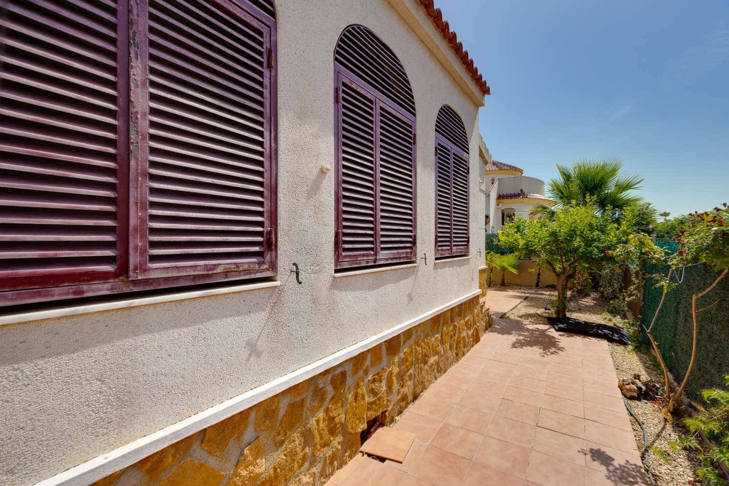 3 bedroom Villa for sale in San Fulgencio with pool garage - € 399,000 (Ref: 10135683)