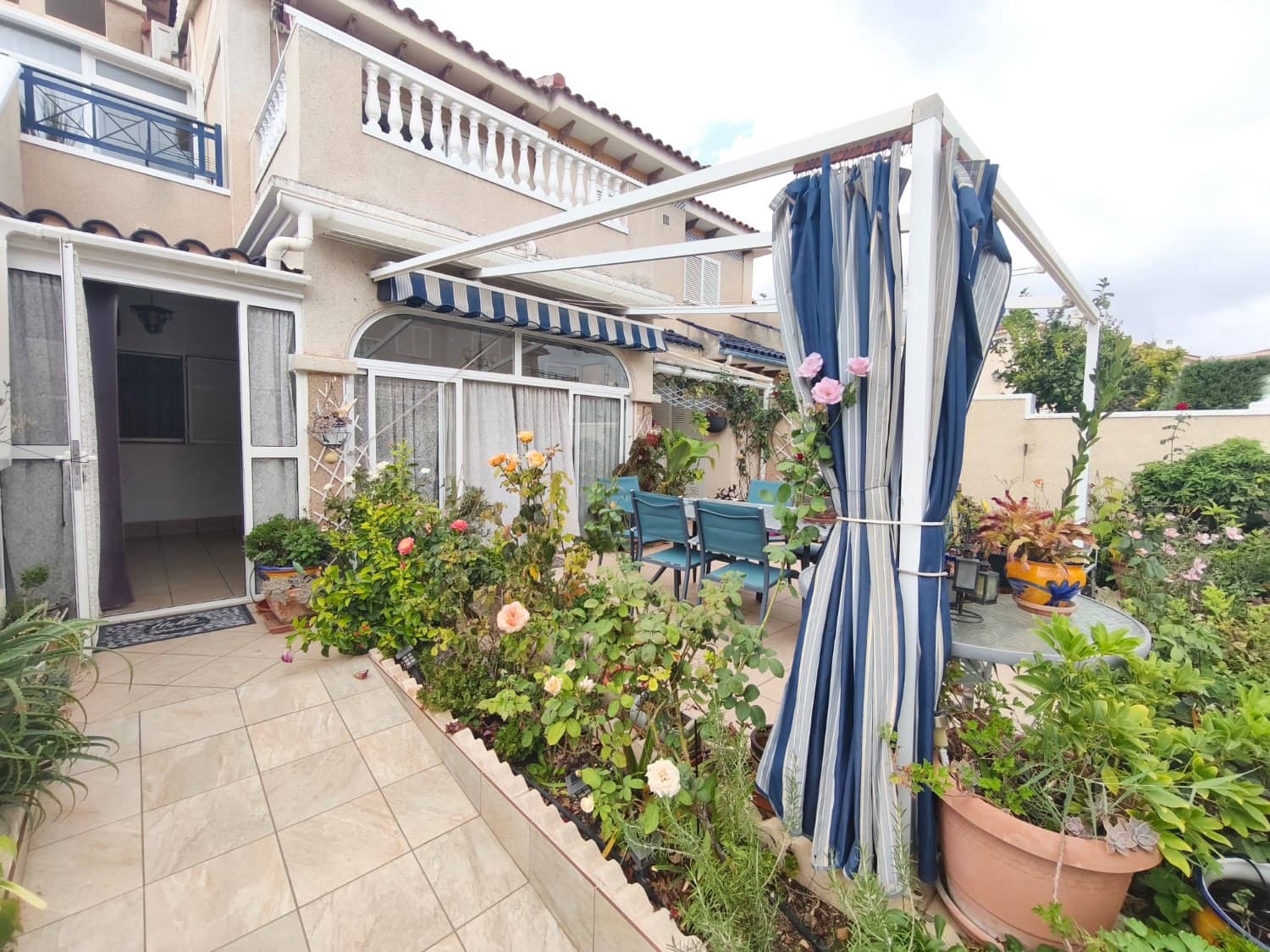 2 sovrum Strandlägenhet till salu i Orihuela med pool - 179 500 € (Ref: 10135685)