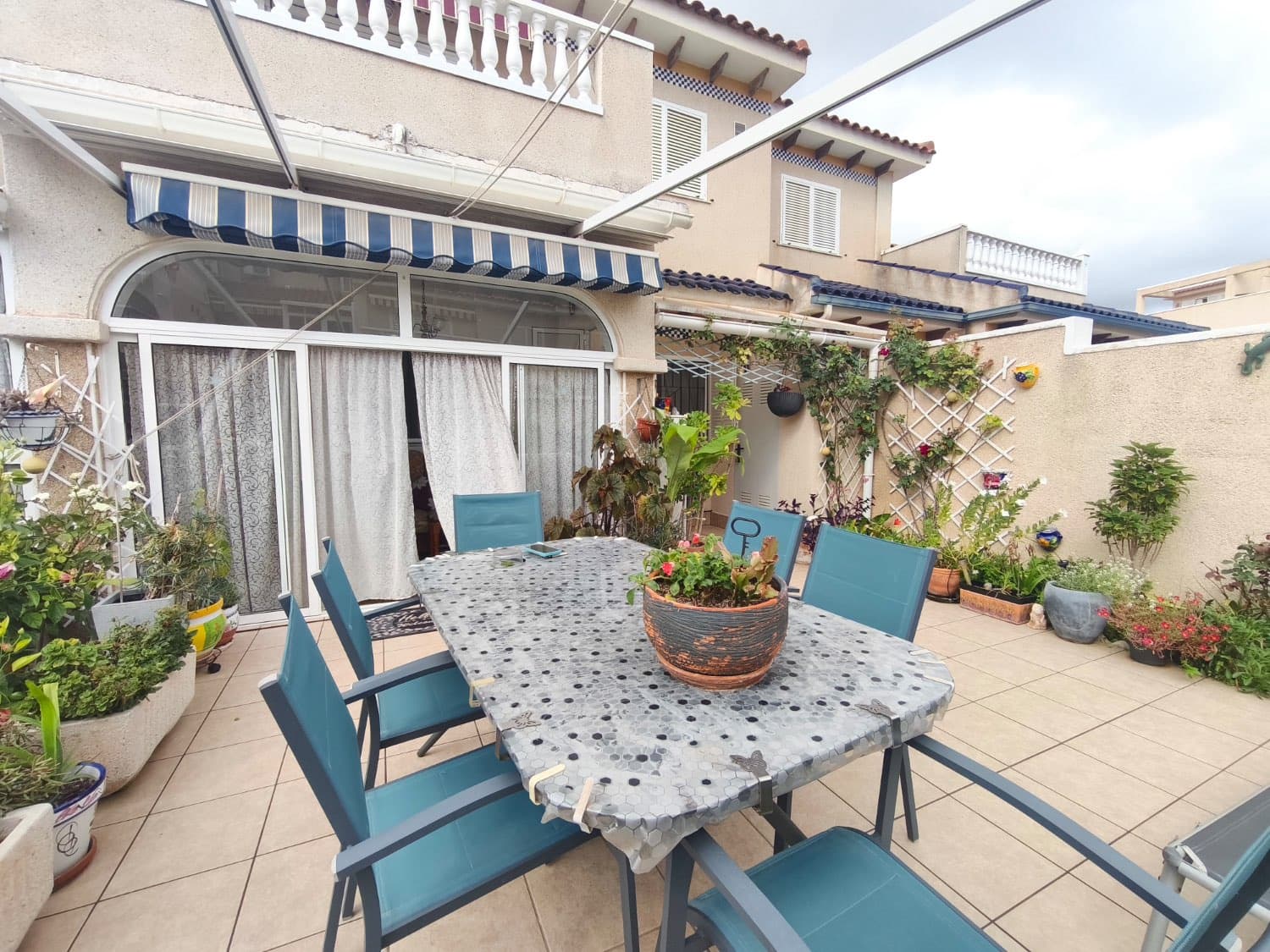 2 sovrum Strandlägenhet till salu i Orihuela med pool - 179 500 € (Ref: 10135685)