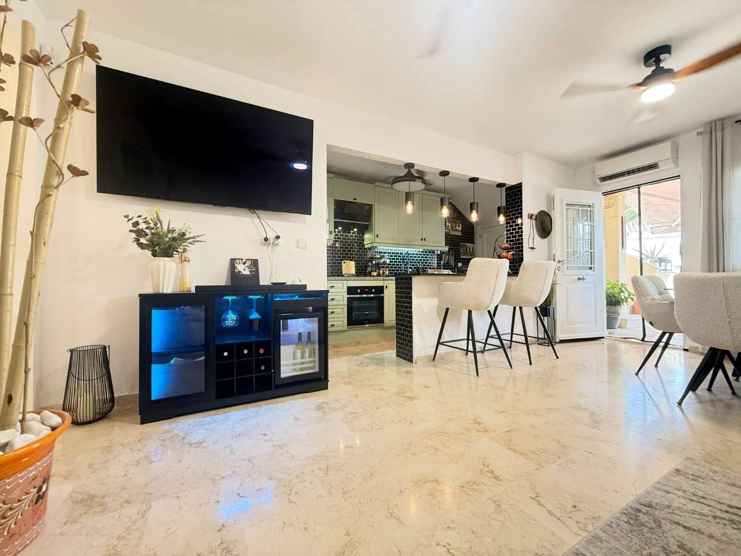 3 quarto Casa em Banda para venda em Orihuela com piscina - 329 000 € (Ref: 10135686)