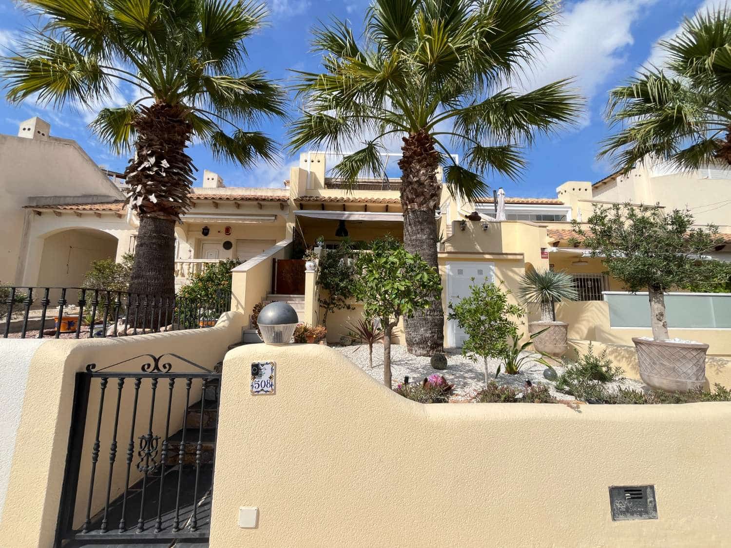 3 quarto Casa em Banda para venda em Orihuela com piscina - 329 000 € (Ref: 10135686)