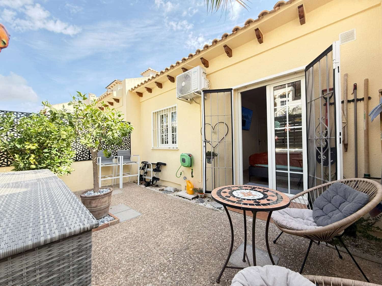 3 quarto Casa em Banda para venda em Orihuela com piscina - 329 000 € (Ref: 10135686)