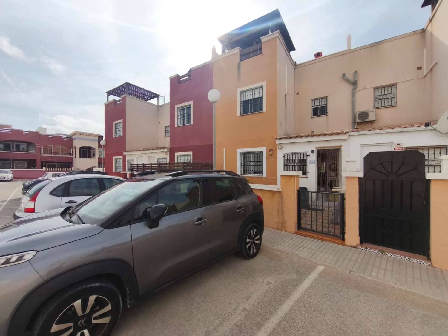 2 bedroom Beach Apartment for sale in Orihuela with pool - € 179,000 (Ref: 10139173)
