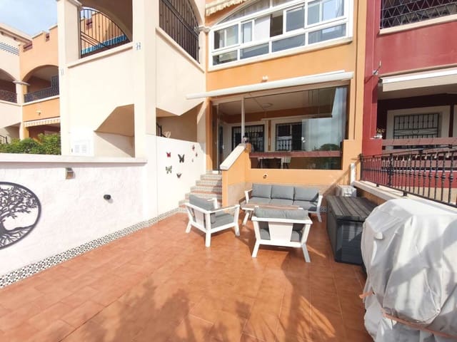 2 slaapkamer Strandappartement te koop in Orihuela met zwembad - € 179.000 (Ref: 10139173)