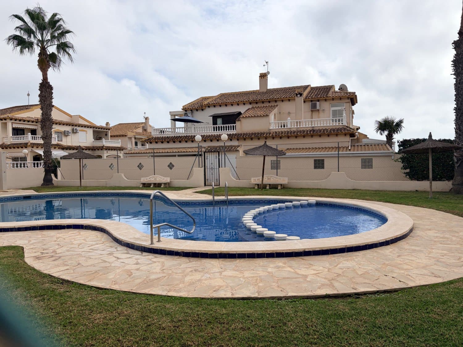 3 soveværelse Lejlighed til salg i La Zenia med swimmingpool garage - € 244.900 (Ref: 10139175)