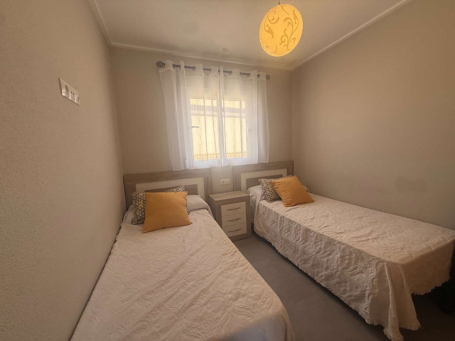 2 sypialnia Apartament na sprzedaż w Orihuela Costa z basenem garażem - 250 000 € (Ref: 10157277)