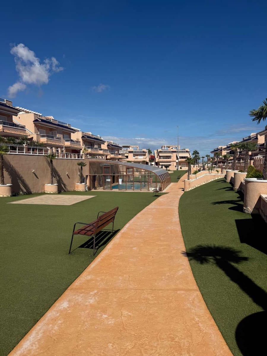 2 sypialnia Apartament na sprzedaż w Orihuela Costa z basenem garażem - 250 000 € (Ref: 10157277)