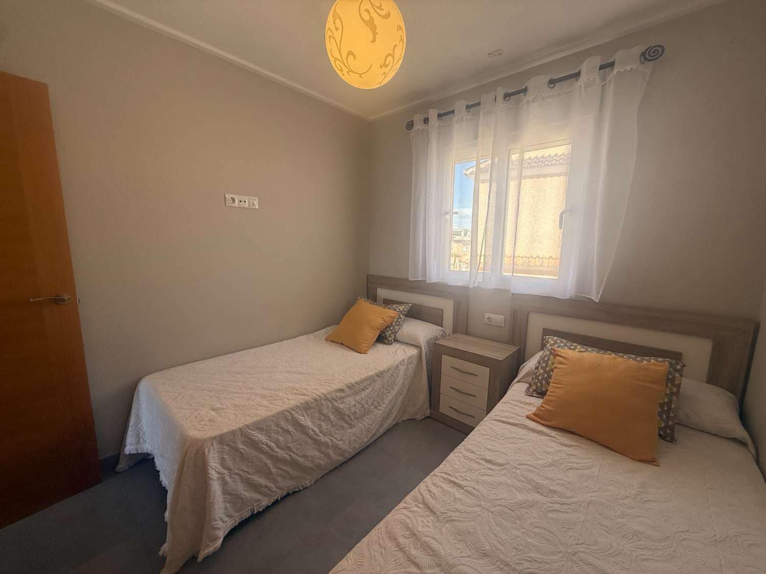 2 sypialnia Apartament na sprzedaż w Orihuela Costa z basenem garażem - 250 000 € (Ref: 10157277)