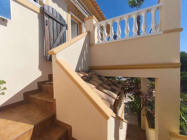 2 sypialnia Dom na sprzedaż w Orihuela z basenem garażem - 190 000 € (Ref: 10157279)