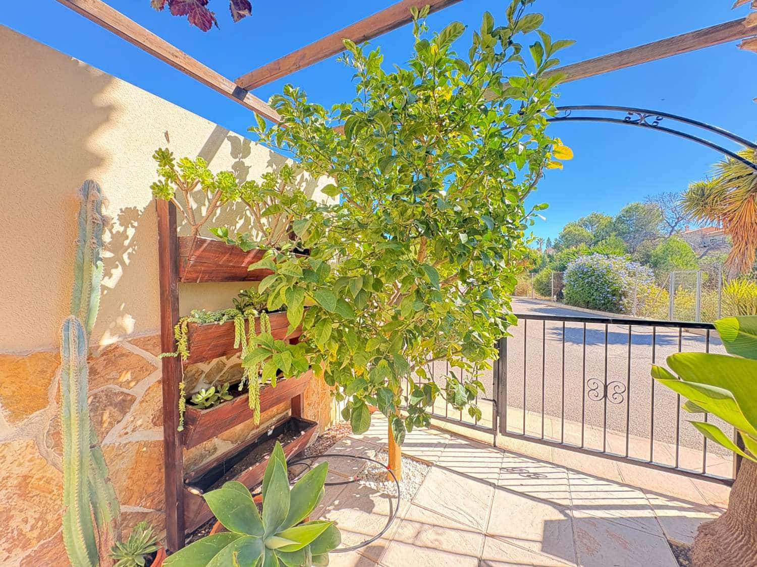 2 bedroom Townhouse for sale in Orihuela with pool garage - € 190,000 (Ref: 10157279)