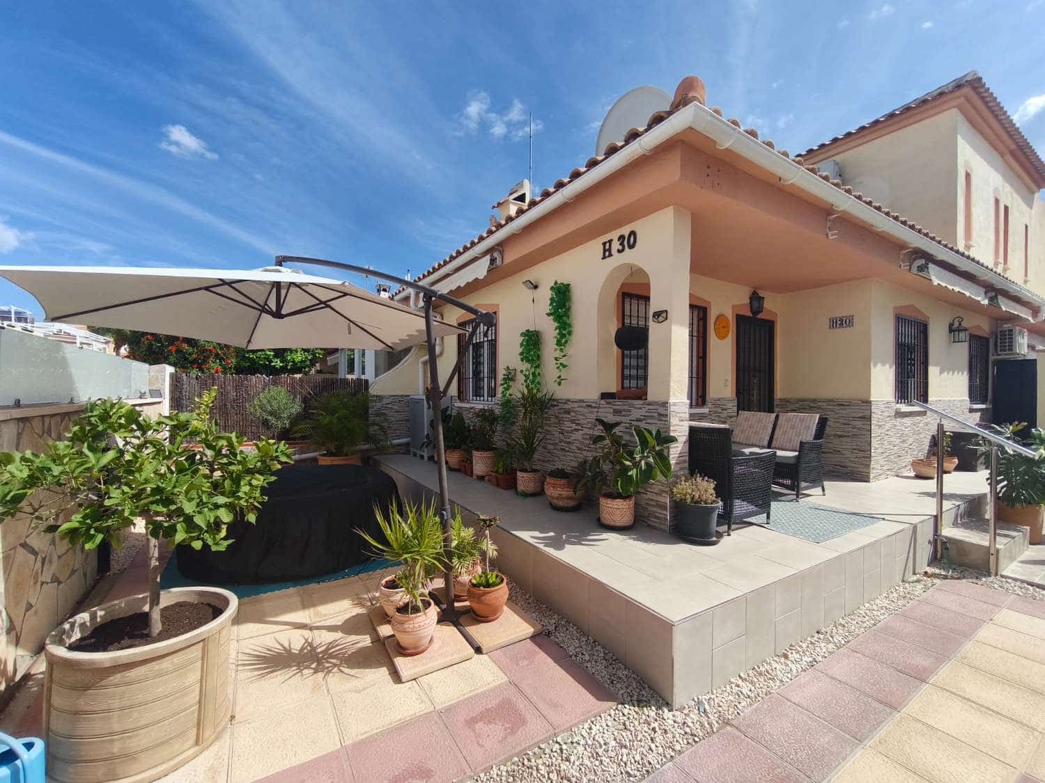 2 bedroom Townhouse for sale in Orihuela with pool garage - € 230,000 (Ref: 10157281)
