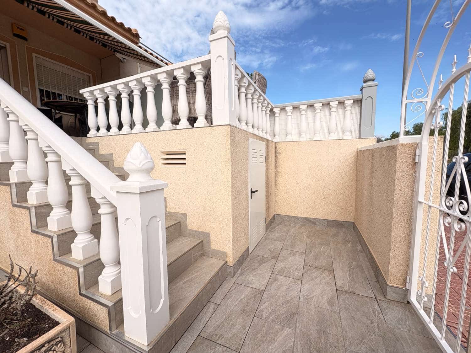 2 bedroom Bungalow for sale in Orihuela with pool - € 185,000 (Ref: 10161029)
