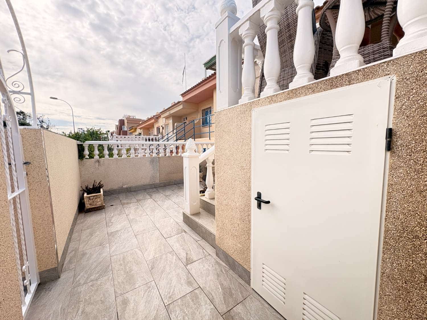 2 bedroom Bungalow for sale in Orihuela with pool - € 185,000 (Ref: 10161029)
