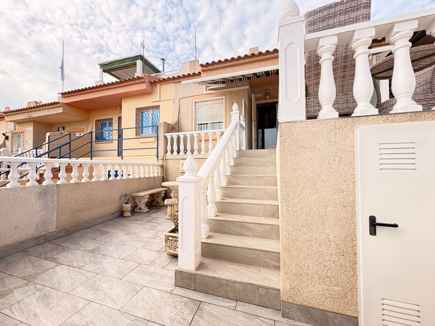 2 bedroom Bungalow for sale in Orihuela with pool - € 185,000 (Ref: 10161029)