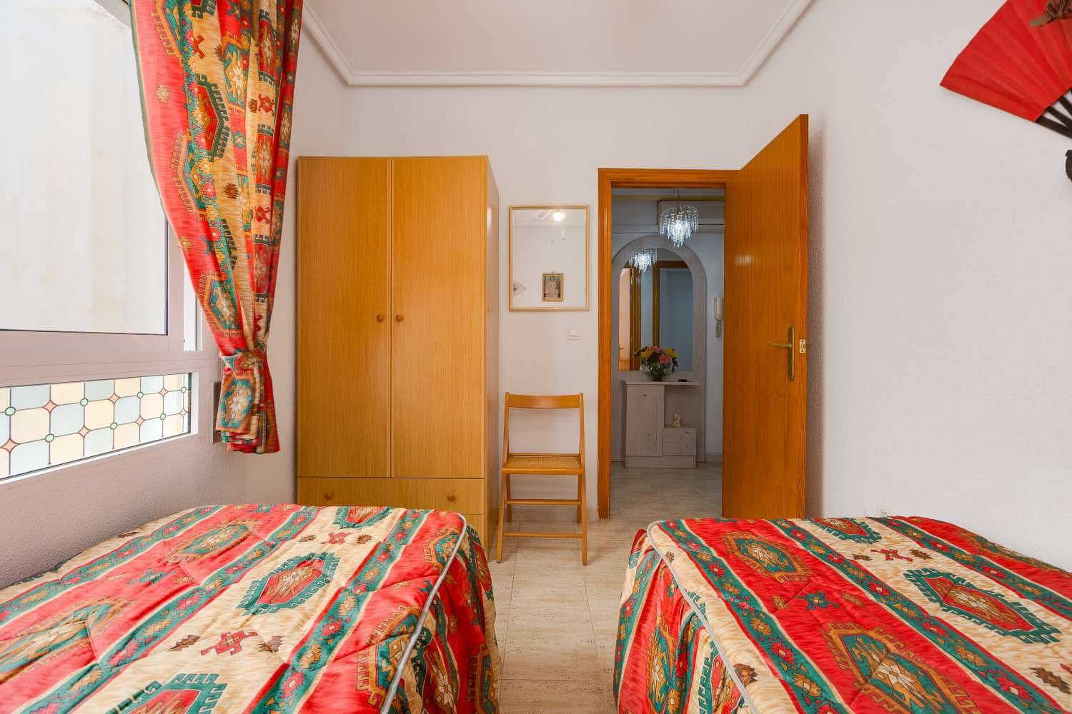 2 slaapkamer Penthouse te koop in Torrevieja met zwembad garage - € 159.900 (Ref: 10164168)
