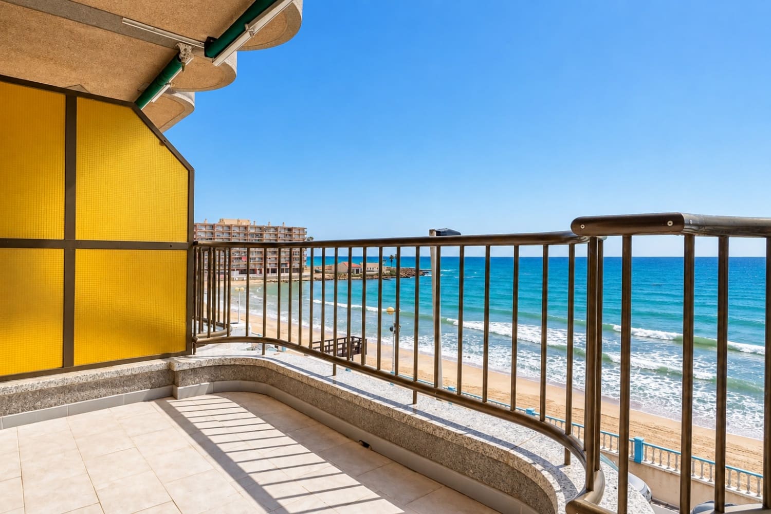 3 sypialnia Apartament przy plaży na sprzedaż w Torrevieja - 350 000 € (Ref: 10166165)