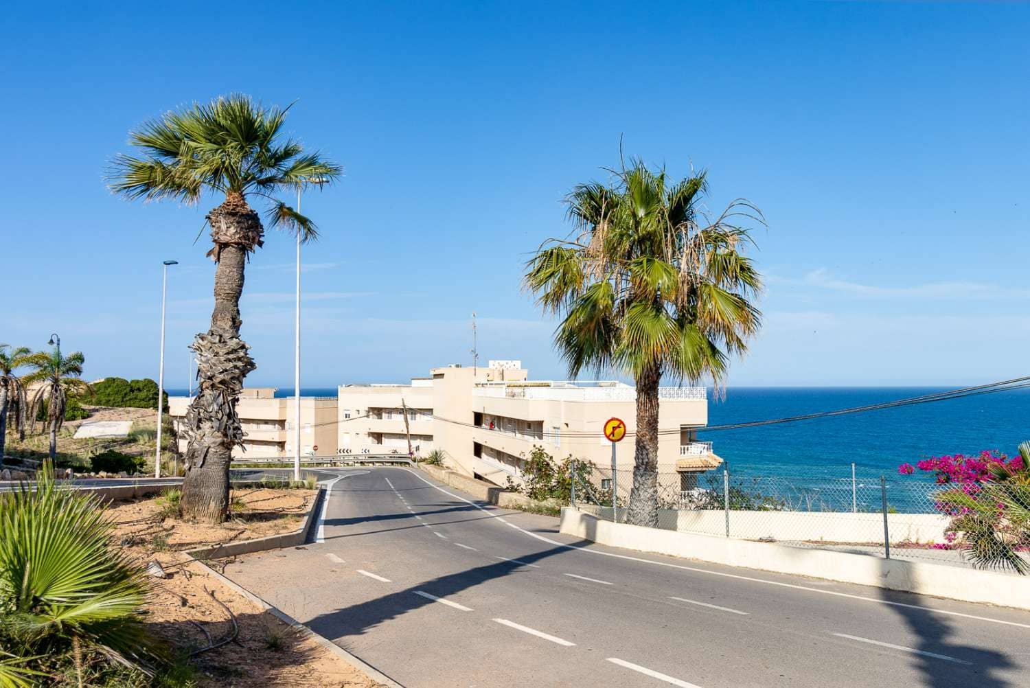2 bedroom Flat for sale in Torrevieja with pool - € 219,500 (Ref: 10168227)