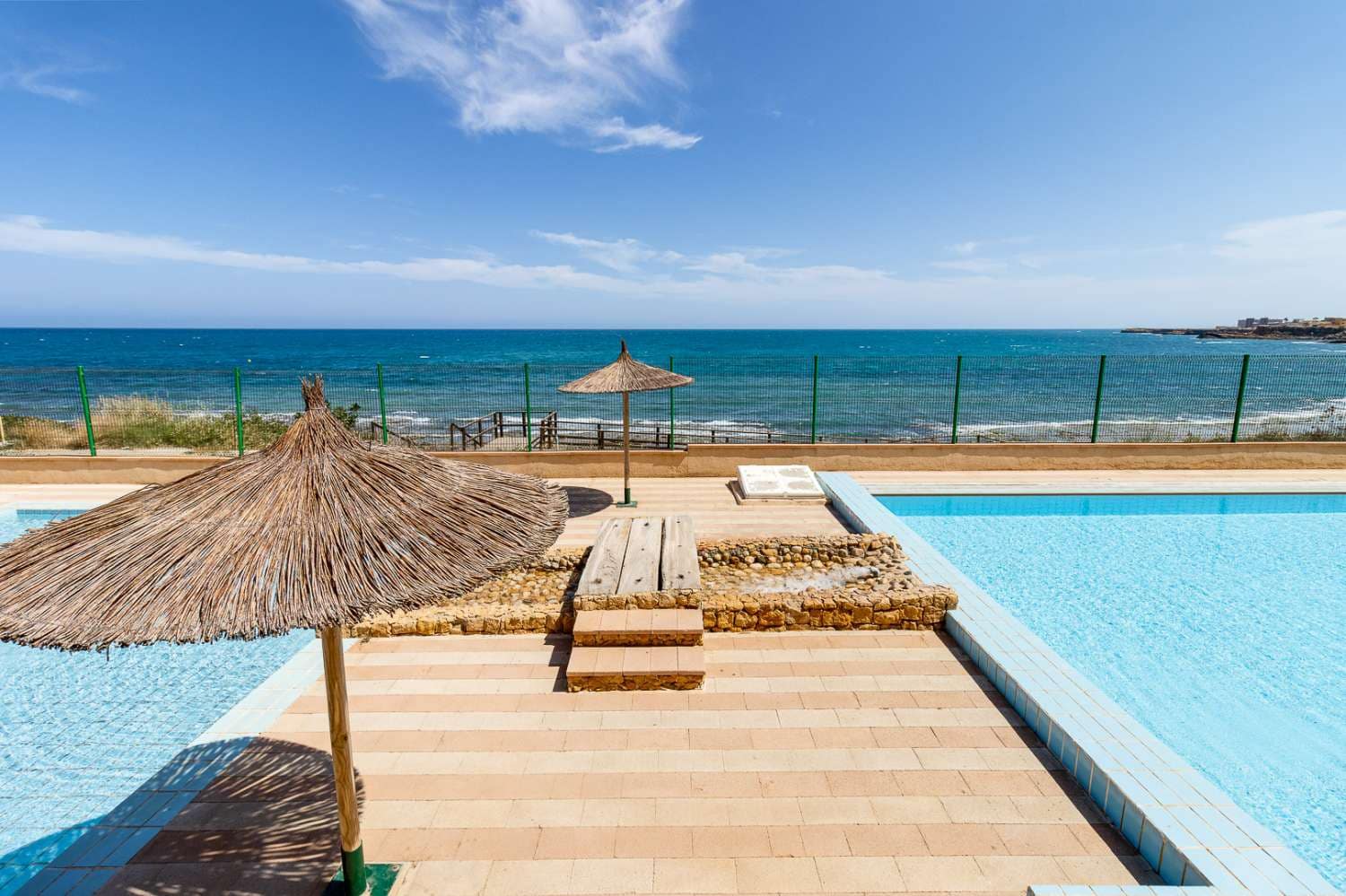 2 bedroom Flat for sale in Torrevieja with pool - € 219,500 (Ref: 10168227)