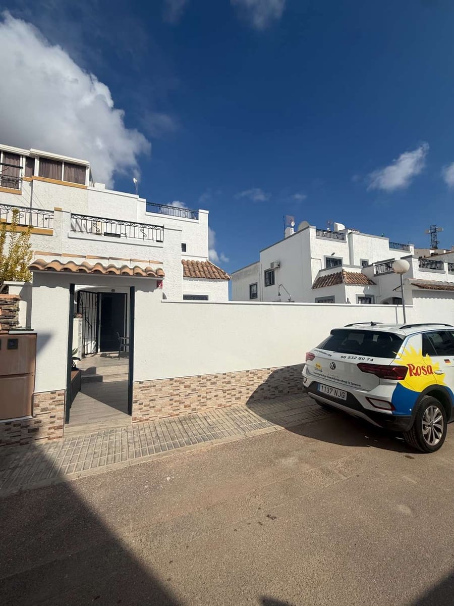 2 slaapkamer Bungalow te koop in Orihuela met zwembad - € 285.000 (Ref: 10180064)