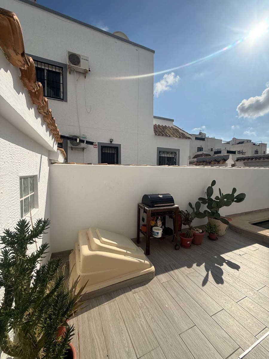 2 slaapkamer Bungalow te koop in Orihuela met zwembad - € 285.000 (Ref: 10180064)