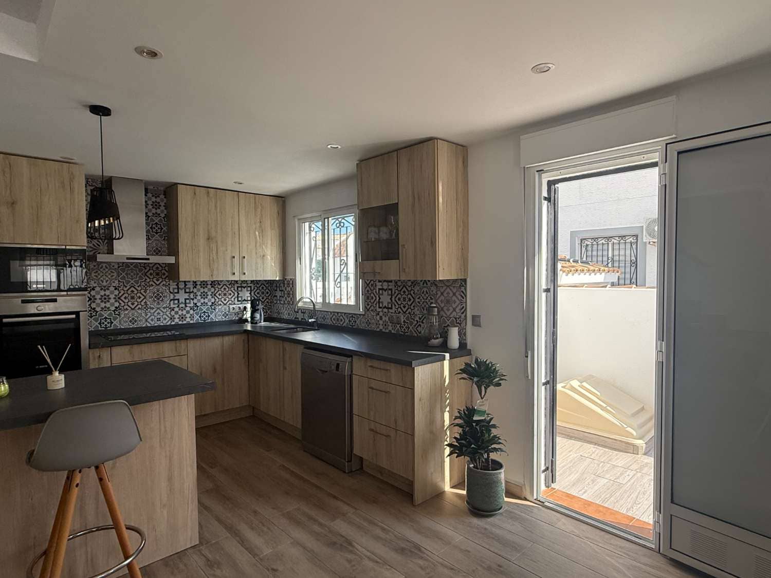 2 slaapkamer Bungalow te koop in Orihuela met zwembad - € 285.000 (Ref: 10180064)