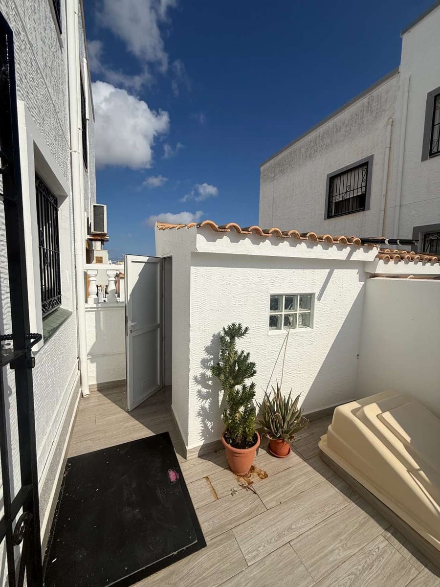 2 slaapkamer Bungalow te koop in Orihuela met zwembad - € 285.000 (Ref: 10180064)