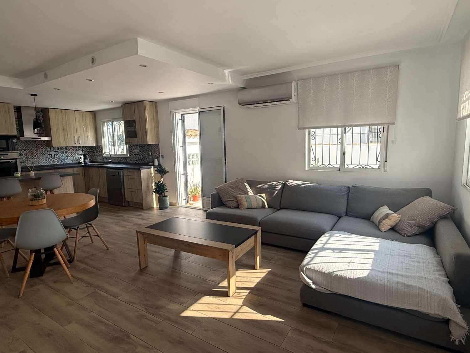2 slaapkamer Bungalow te koop in Orihuela met zwembad - € 285.000 (Ref: 10180064)