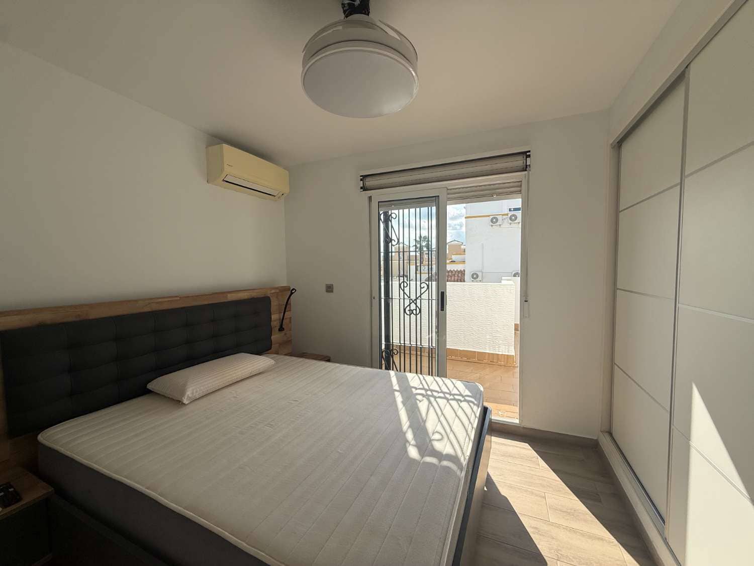 2 slaapkamer Bungalow te koop in Orihuela met zwembad - € 285.000 (Ref: 10180064)