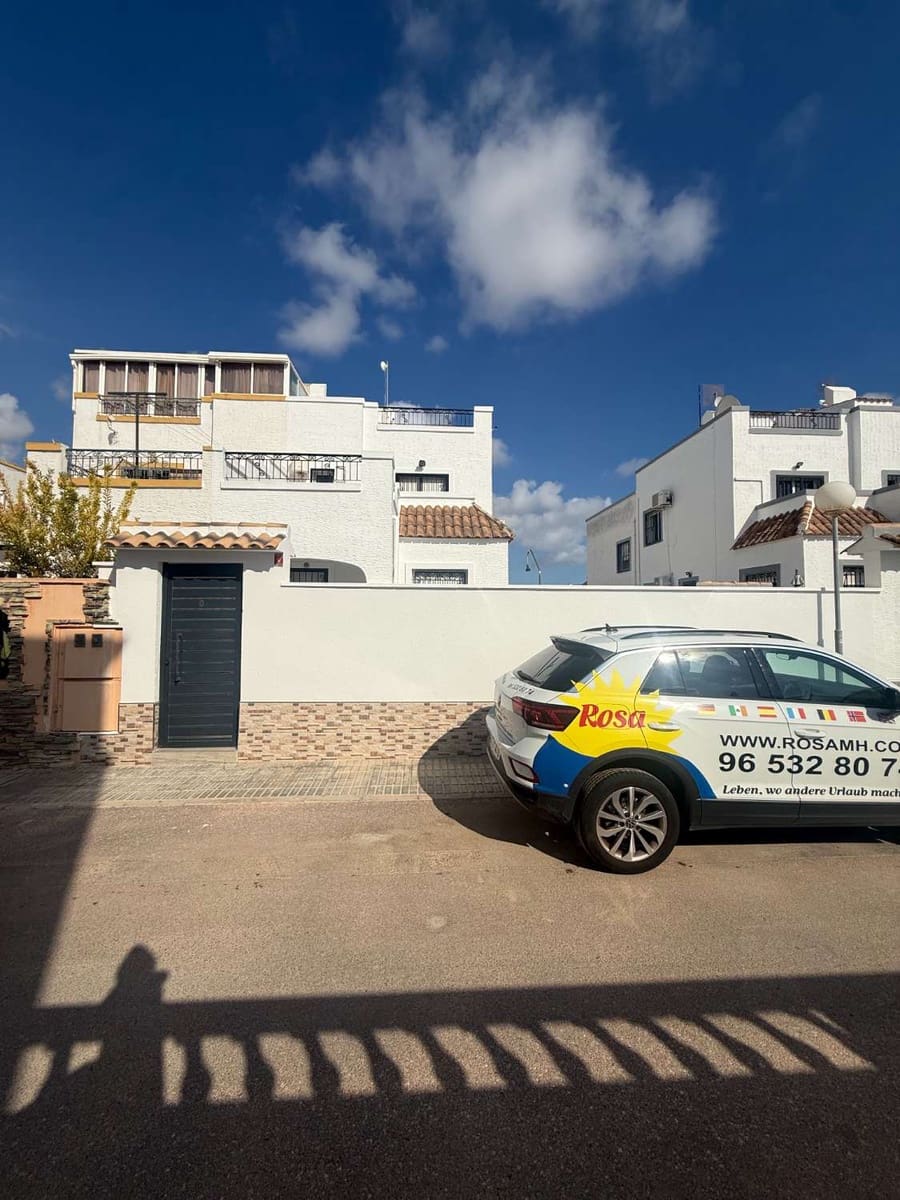 2 slaapkamer Bungalow te koop in Orihuela met zwembad - € 285.000 (Ref: 10180064)