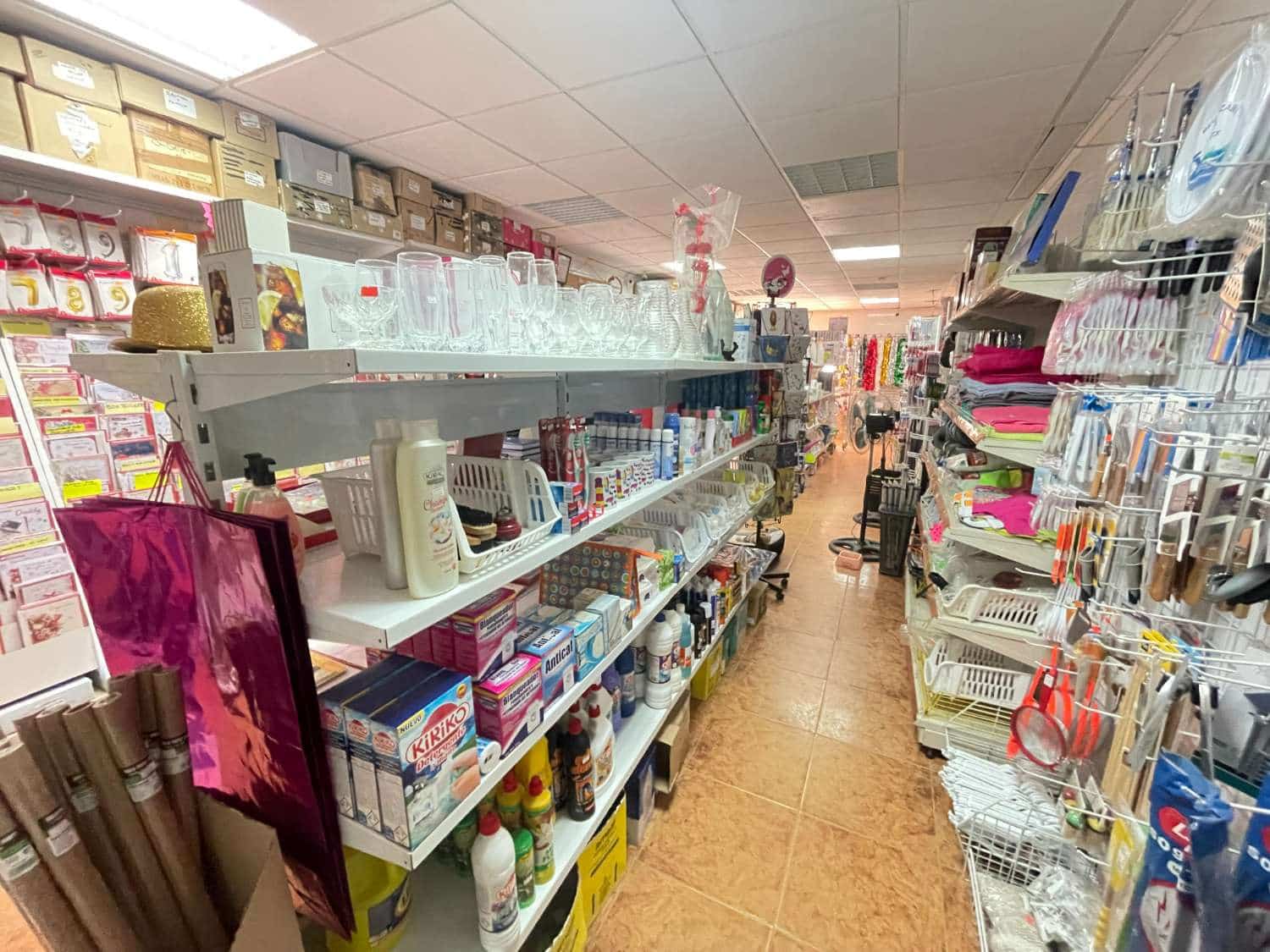 Commerciale in vendita in Torrevieja - 198.000 € (Rif: 7929544)