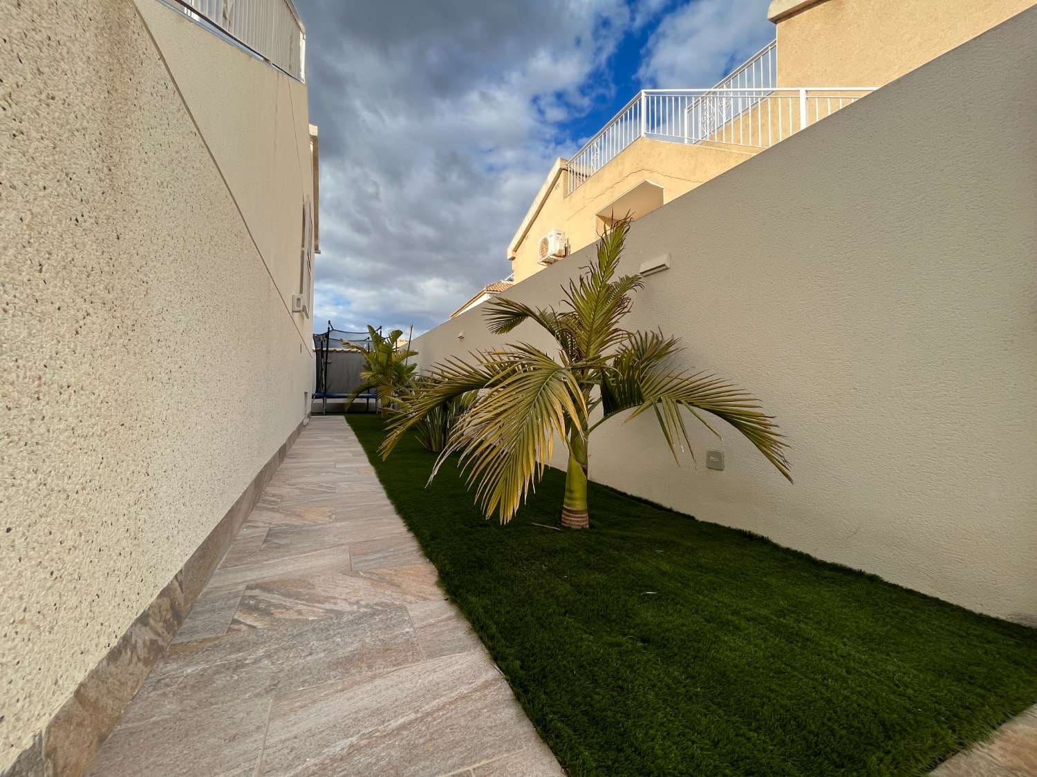 3 bedroom Villa for sale in Orihuela with pool - € 339,900 (Ref: 8103638)