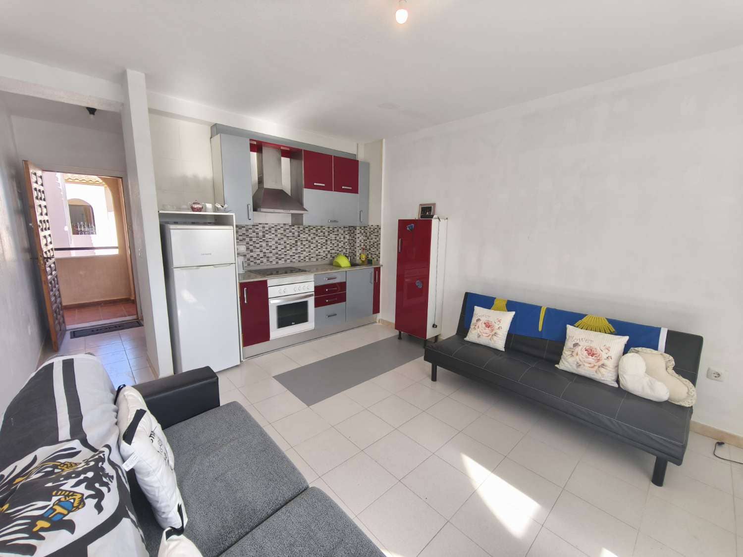 Penthouse til salgs i Orihuela - € 75 000 (Ref: 8286595)