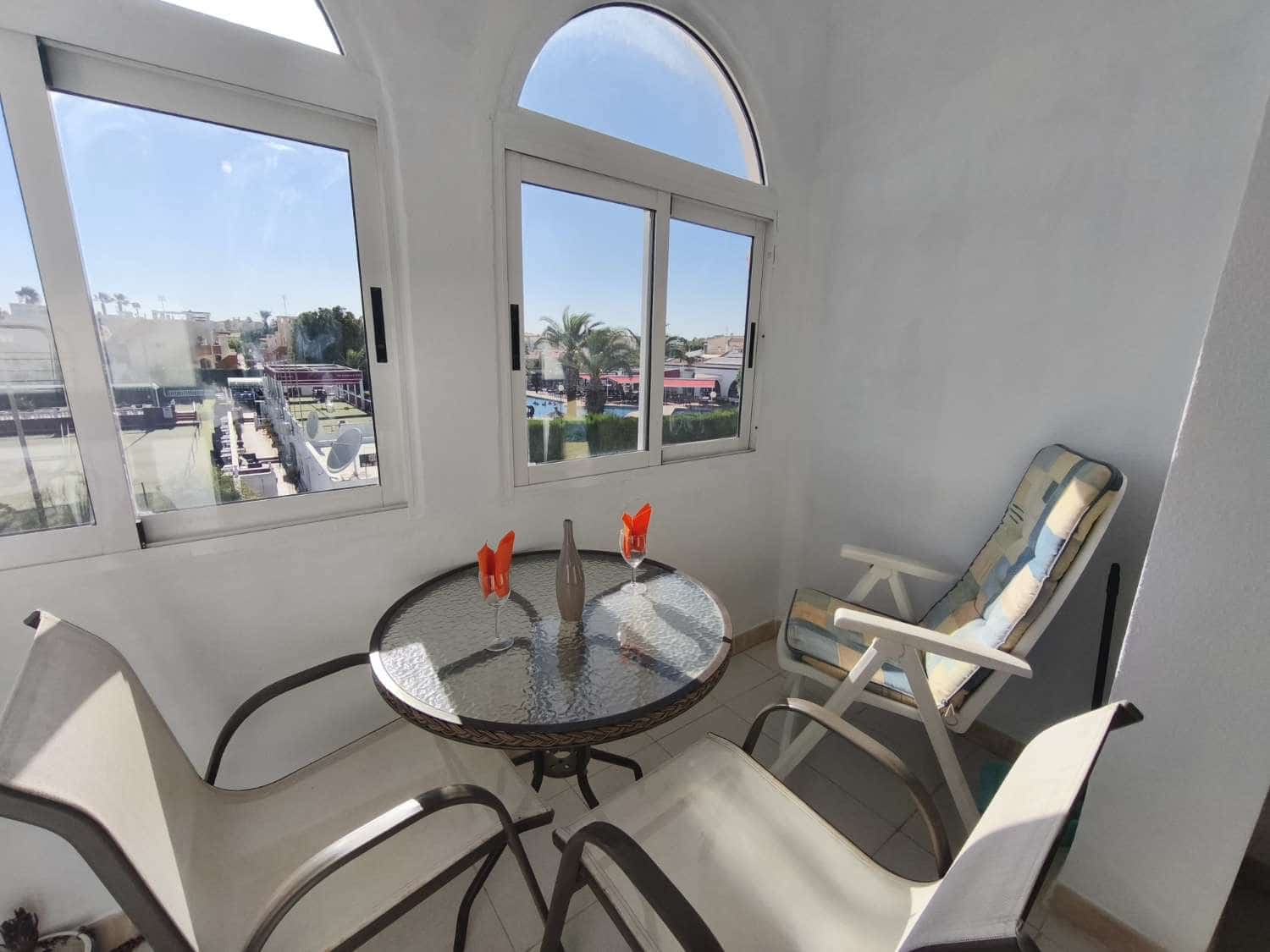 Penthouse til salgs i Orihuela - € 75 000 (Ref: 8286595)