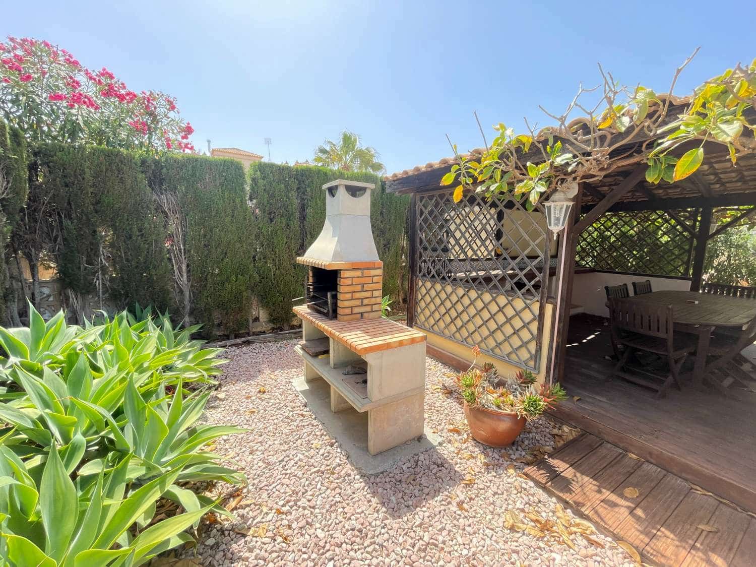 4 soveværelse Villa til salg i Orihuela med swimmingpool garage - € 499.000 (Ref: 8396450)