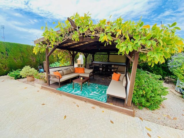 4 soveværelse Villa til salg i Orihuela med swimmingpool garage - € 499.000 (Ref: 8396450)