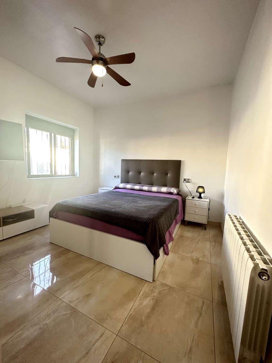 2 soveværelse Rækkehus til salg i Orihuela med swimmingpool - € 249.900 (Ref: 8421178)