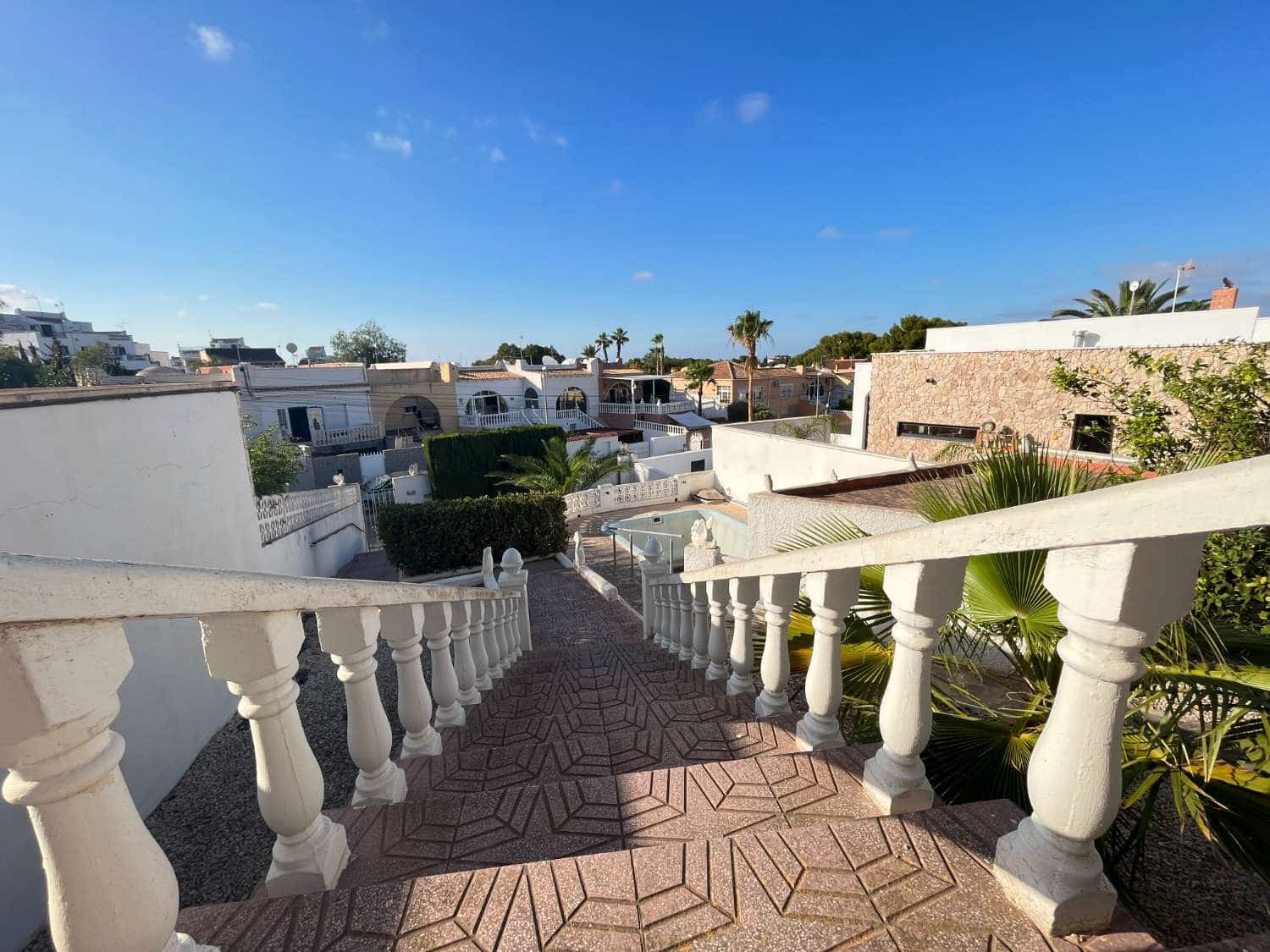 2 soveværelse Rækkehus til salg i Orihuela med swimmingpool - € 249.900 (Ref: 8421178)