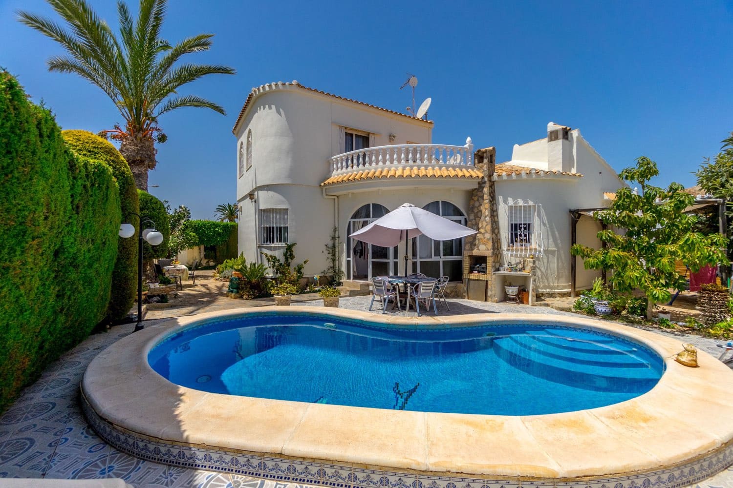 3 soveværelse Villa til salg i Orihuela med swimmingpool - € 358.000 (Ref: 8456772)