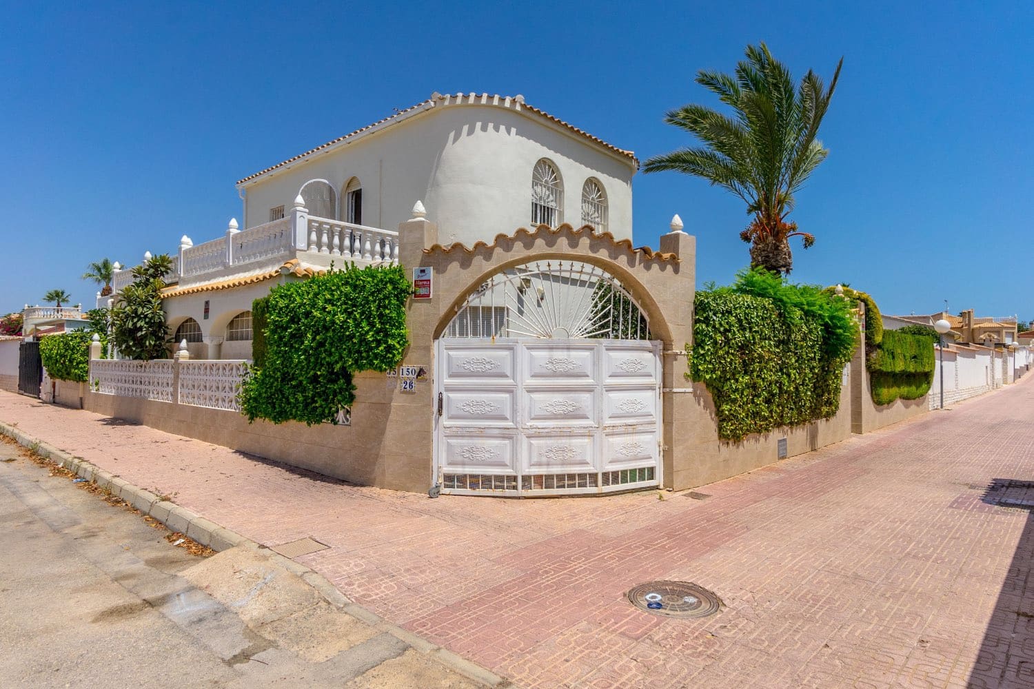 3 soveværelse Villa til salg i Orihuela med swimmingpool - € 358.000 (Ref: 8456772)